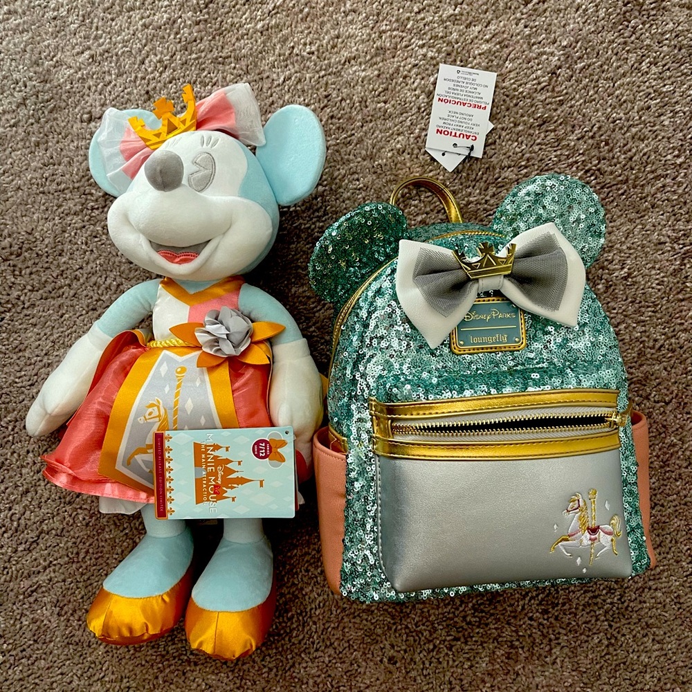 Minnie Mouse Main Attraction King Arthur bag/plush